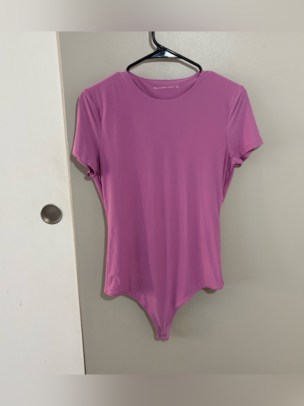 Abercrombie & Fitch Seamless Sculpting Bodysuit Pink/Purple Size Women’s Large